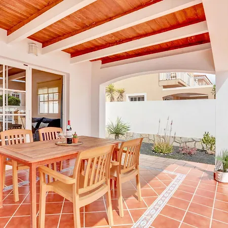 Albatros * أنتيغوا